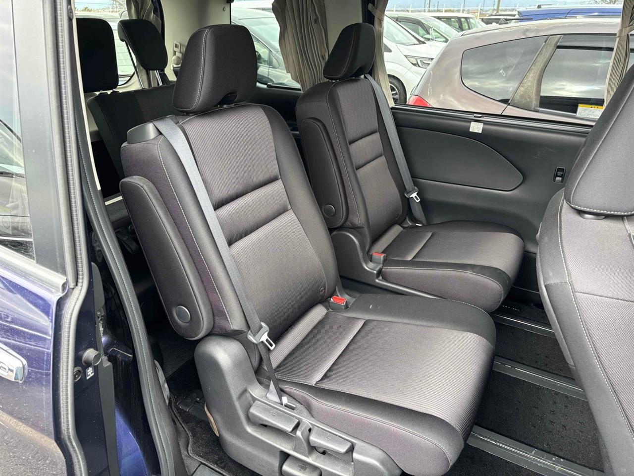 2018 Nissan SERENA