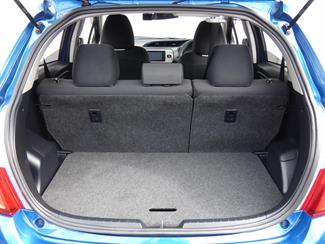 2016 Toyota VITZ - Thumbnail