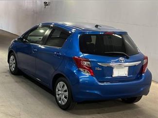 2016 Toyota VITZ - Thumbnail