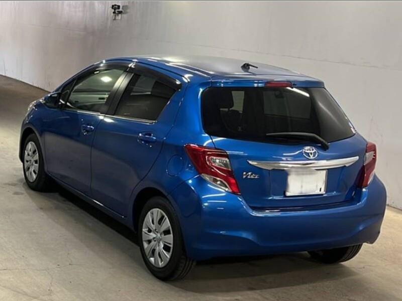 2016 Toyota VITZ