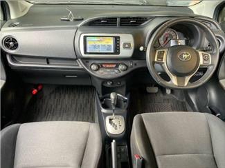 2016 Toyota VITZ - Thumbnail