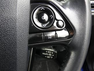2018 Toyota Prius - Thumbnail