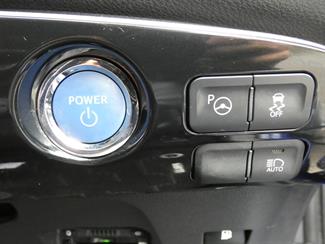 2018 Toyota Prius - Thumbnail