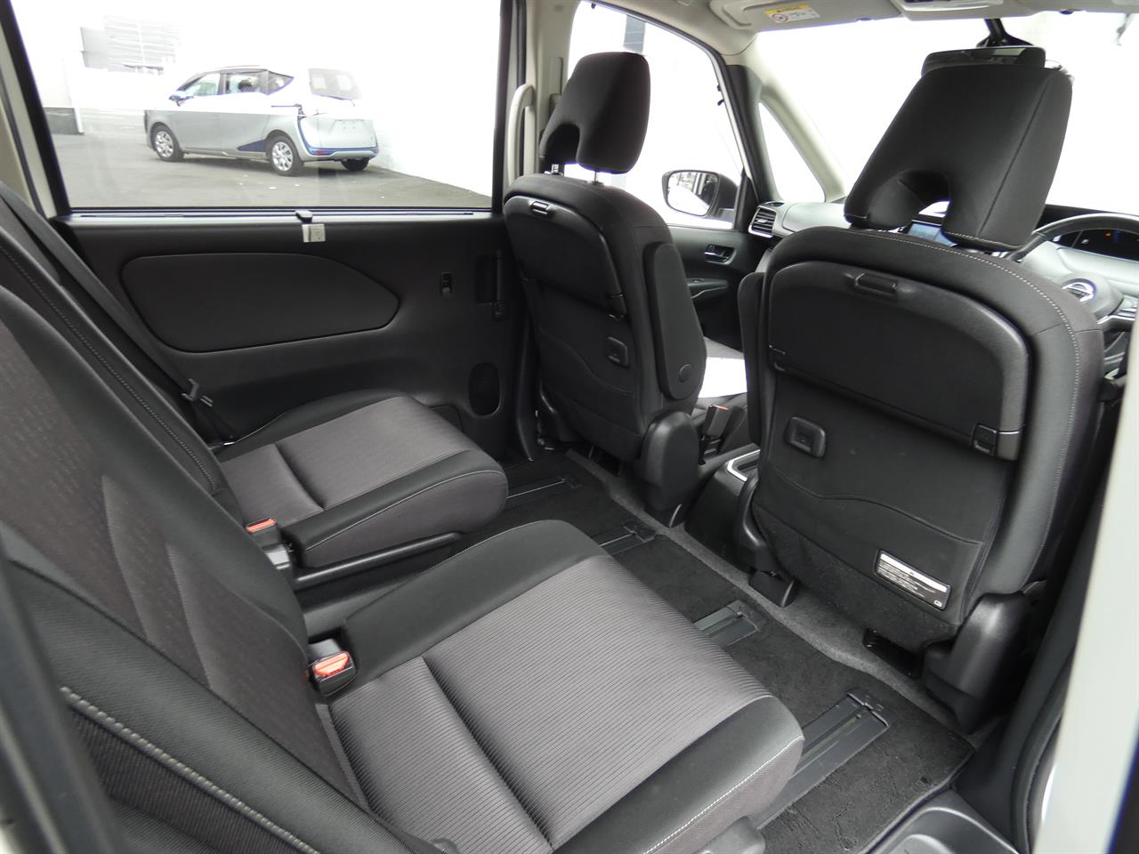 2018 Nissan SERENA