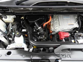 2018 Nissan SERENA - Thumbnail