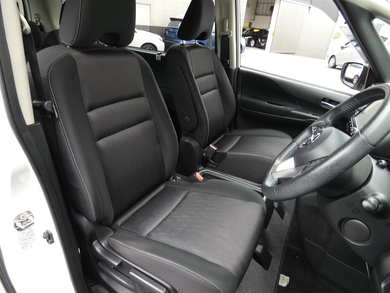 2018 Nissan SERENA