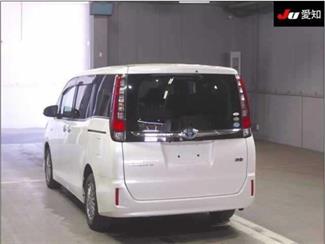 2015 Toyota Esquire - Thumbnail