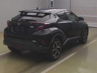 2017 Toyota C-HR - Thumbnail