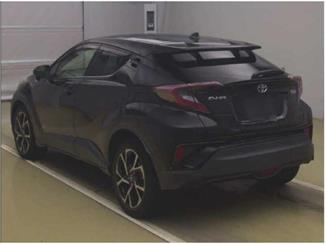 2017 Toyota C-HR - Thumbnail