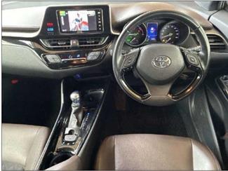 2017 Toyota C-HR - Thumbnail
