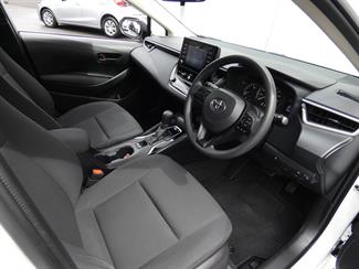 2021 Toyota COROLLA - Thumbnail