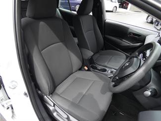 2021 Toyota COROLLA - Thumbnail