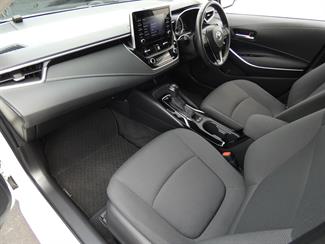 2020 Toyota COROLLA - Thumbnail