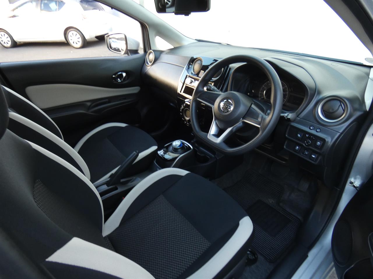 2020 Nissan NOTE