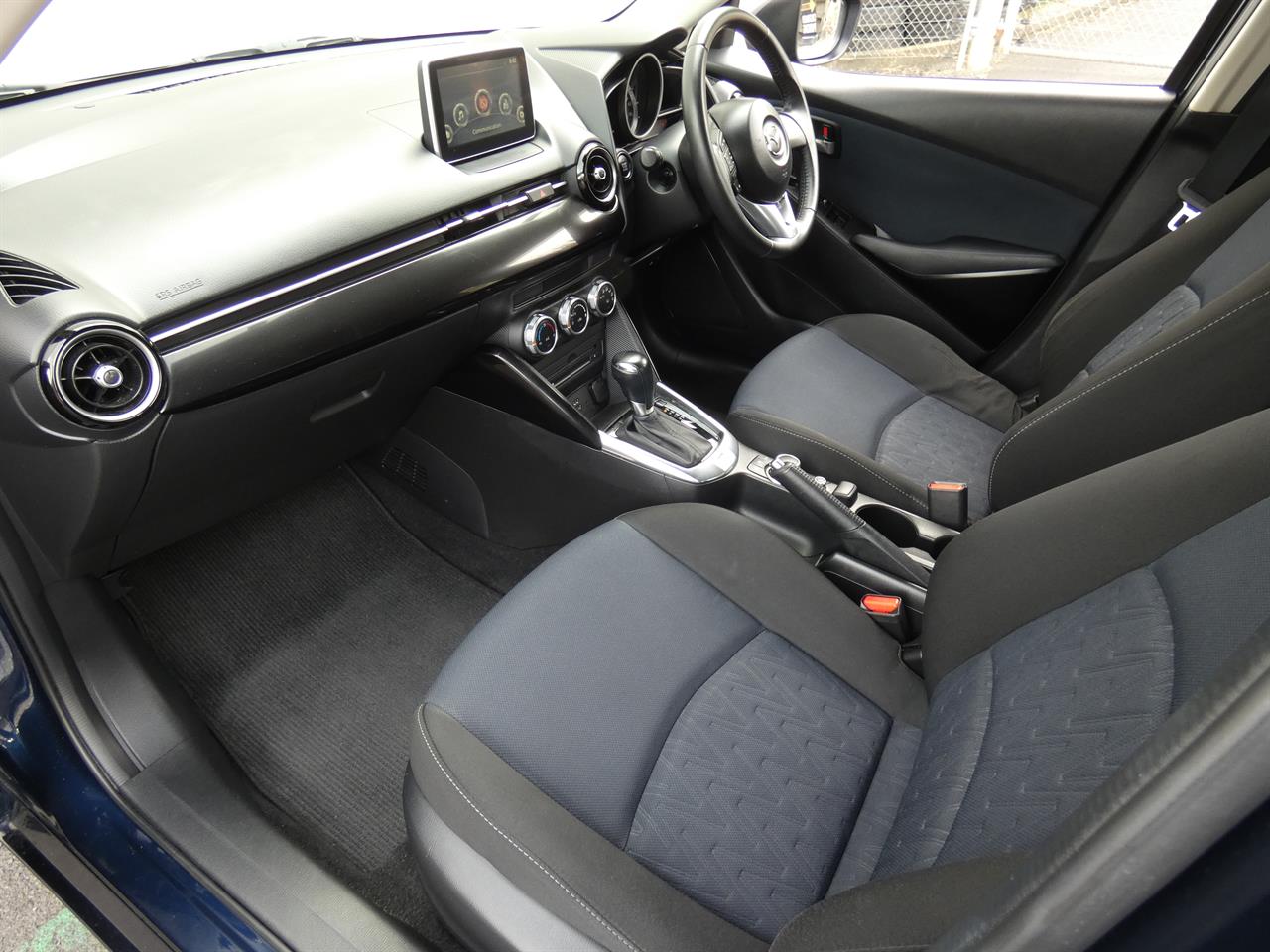 2015 Mazda DEMIO