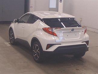 2017 Toyota C-HR - Thumbnail