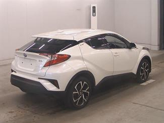 2017 Toyota C-HR - Thumbnail