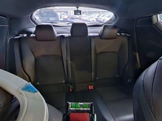 2017 Toyota C-HR - Thumbnail