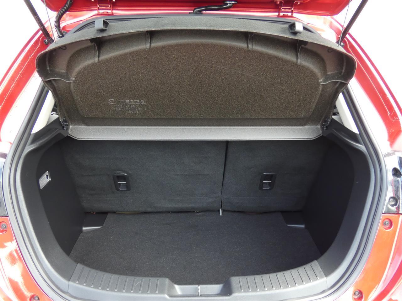 2017 Mazda DEMIO
