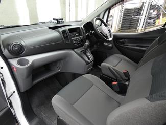 2020 Nissan NV200 - Thumbnail