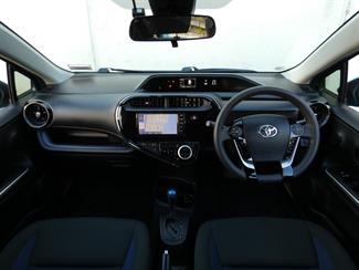 2019 Toyota AQUA - Thumbnail