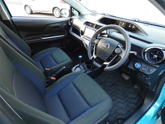 2019 Toyota AQUA - Thumbnail