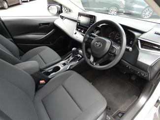 2021 Toyota COROLLA - Thumbnail