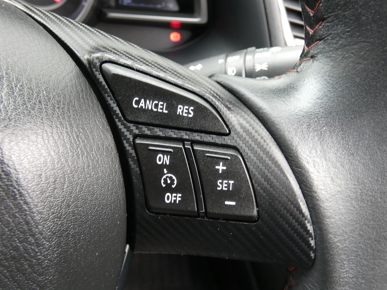 2016 Mazda AXELA