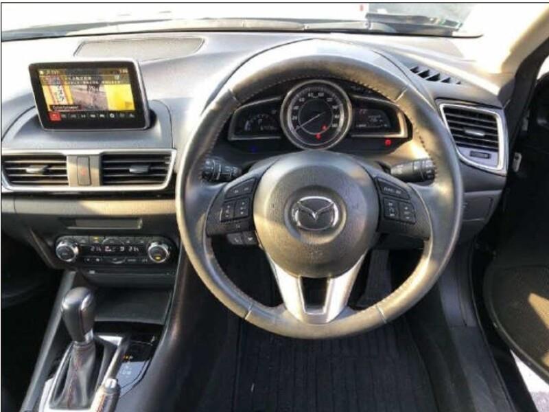 2016 Mazda AXELA
