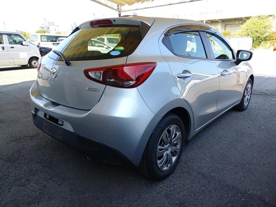 2017 Mazda DEMIO