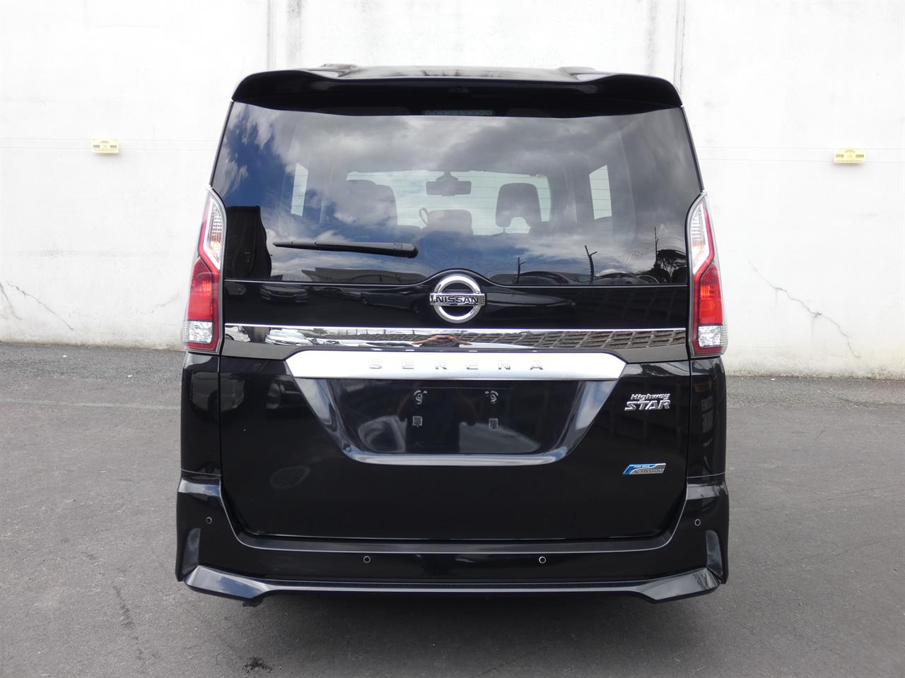 2018 Nissan SERENA
