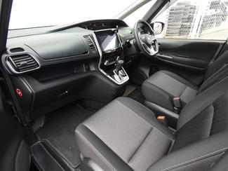 2018 Nissan SERENA - Thumbnail