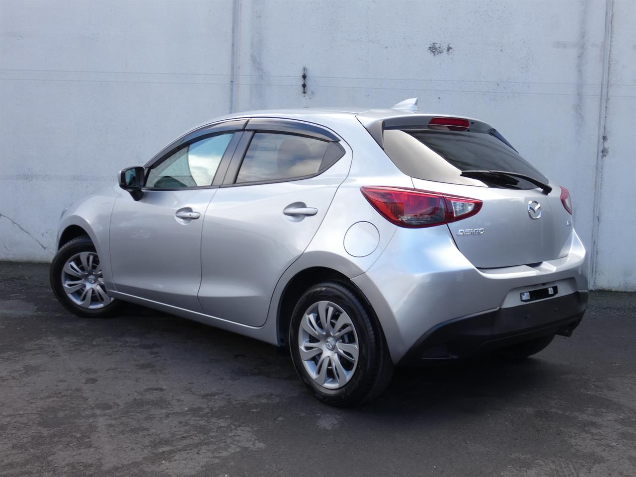 2017 Mazda DEMIO