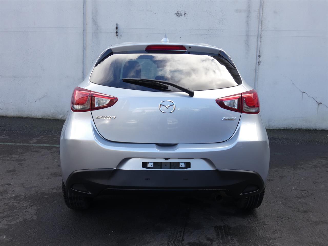 2017 Mazda DEMIO