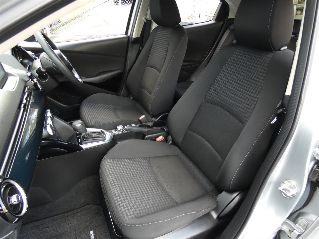 2017 Mazda DEMIO