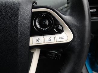 2017 Toyota Prius - Thumbnail