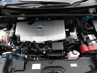 2017 Toyota Prius - Thumbnail