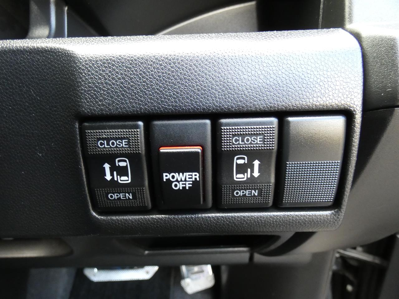 2016 Mazda Premacy