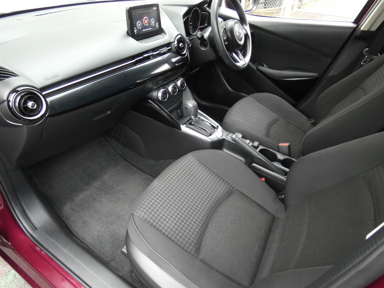 2017 Mazda DEMIO
