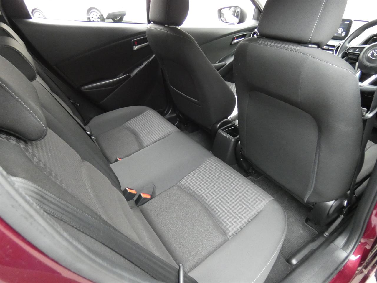 2017 Mazda DEMIO