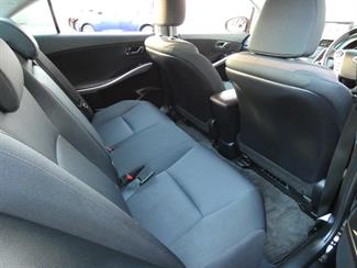 2016 Toyota Sai - Thumbnail