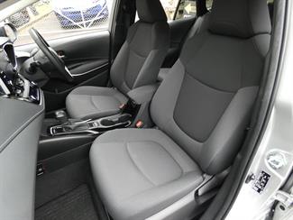 2022 Toyota COROLLA - Thumbnail