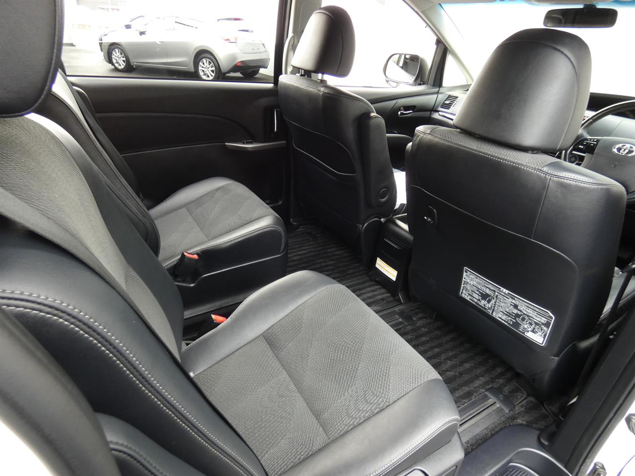 2015 Toyota Estima