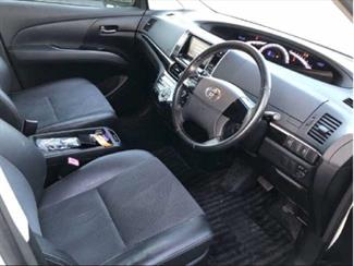 2015 Toyota Estima - Thumbnail