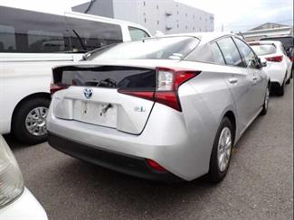 2020 Toyota Prius - Thumbnail