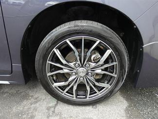 2014 Toyota Esquire - Thumbnail