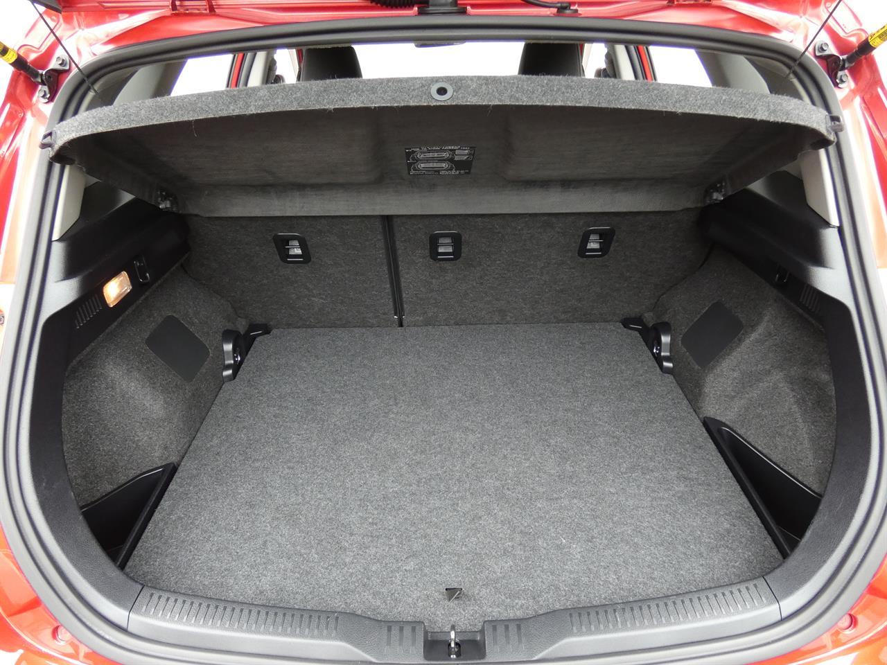 2014 Toyota AURIS