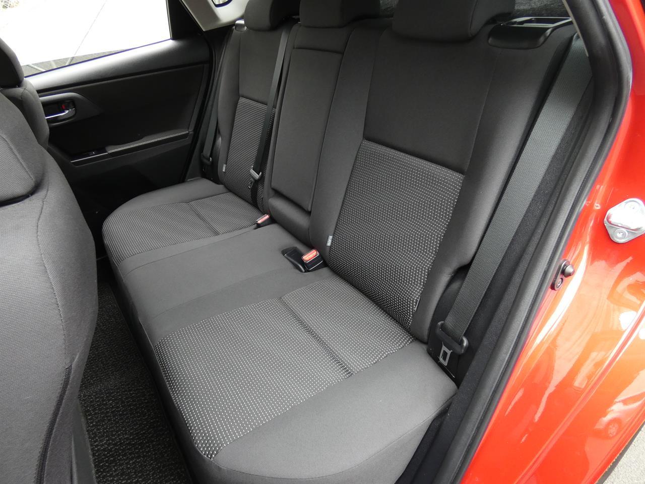 2014 Toyota AURIS