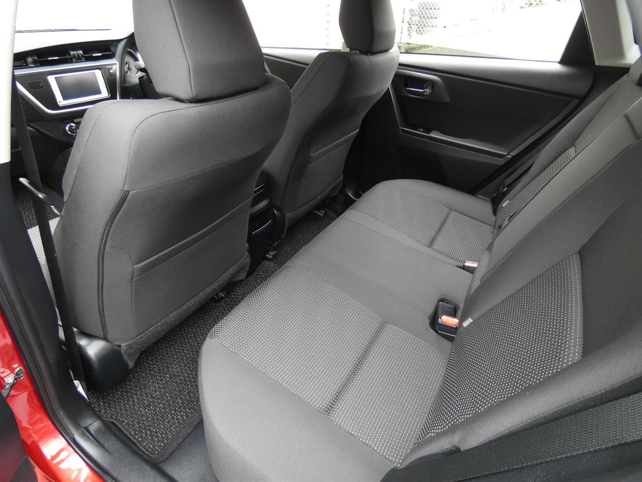 2014 Toyota AURIS