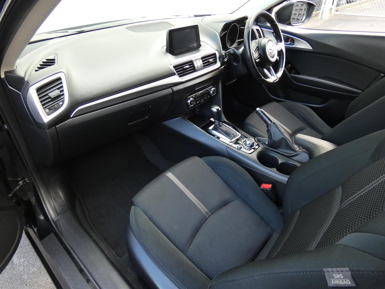 2016 Mazda AXELA